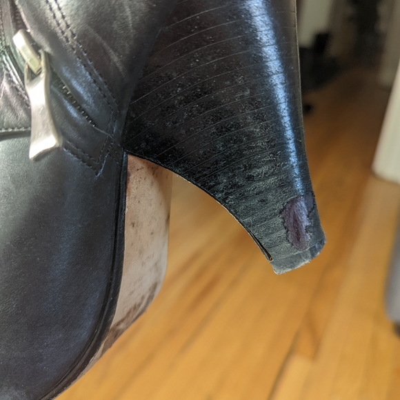 Maxstudio black leather booties heels boots 9.5 - Picture 9 of 10